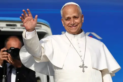 Papa León XIV | El avión papal va destino Madrid