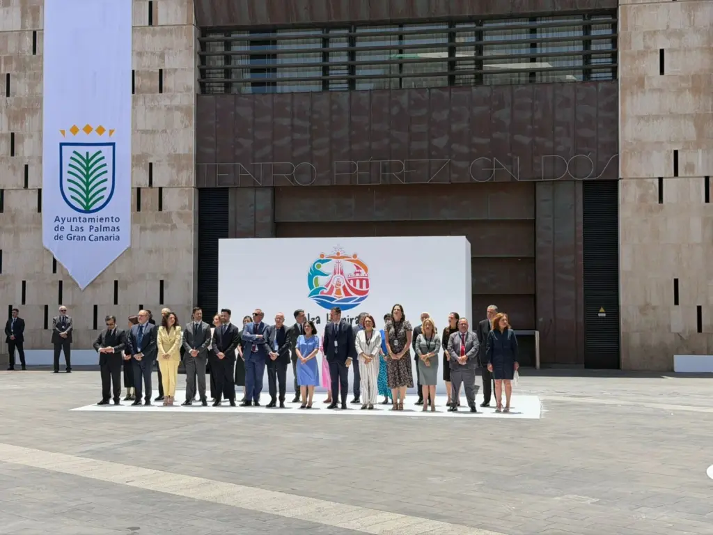 La corporación municipal espera en Las Palmas de Gran Canaria la llegada de León XIV