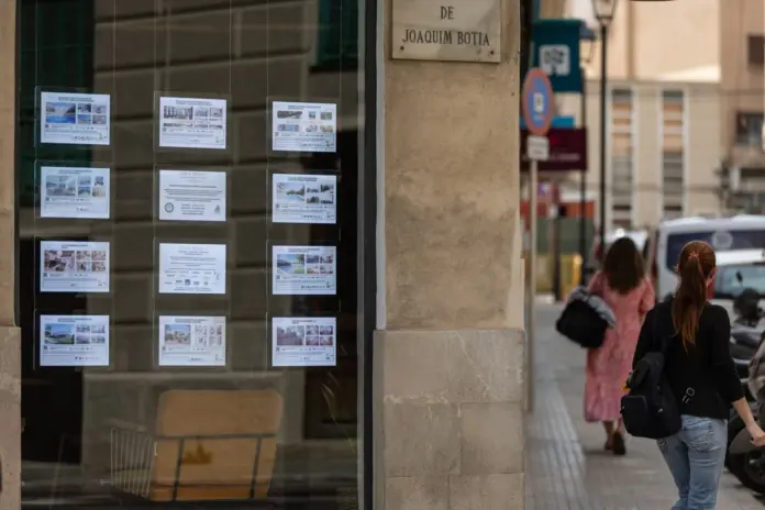 Si se compara con el mes precedente, abril, el precio de la vivienda creció en mayo un 1,3 % en tasa interanual.