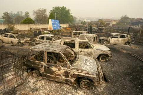 Sexto día en el incendio de Ávila: evolución más favorable pero llega una ola de calor