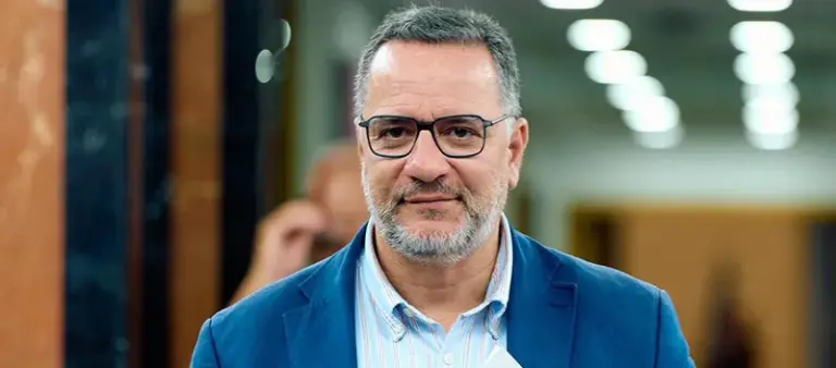 ‘De la Noche al Día’ entrevista este martes a Poli Suárez, consejero de Educación y candidato a la Alcaldía de LPGC