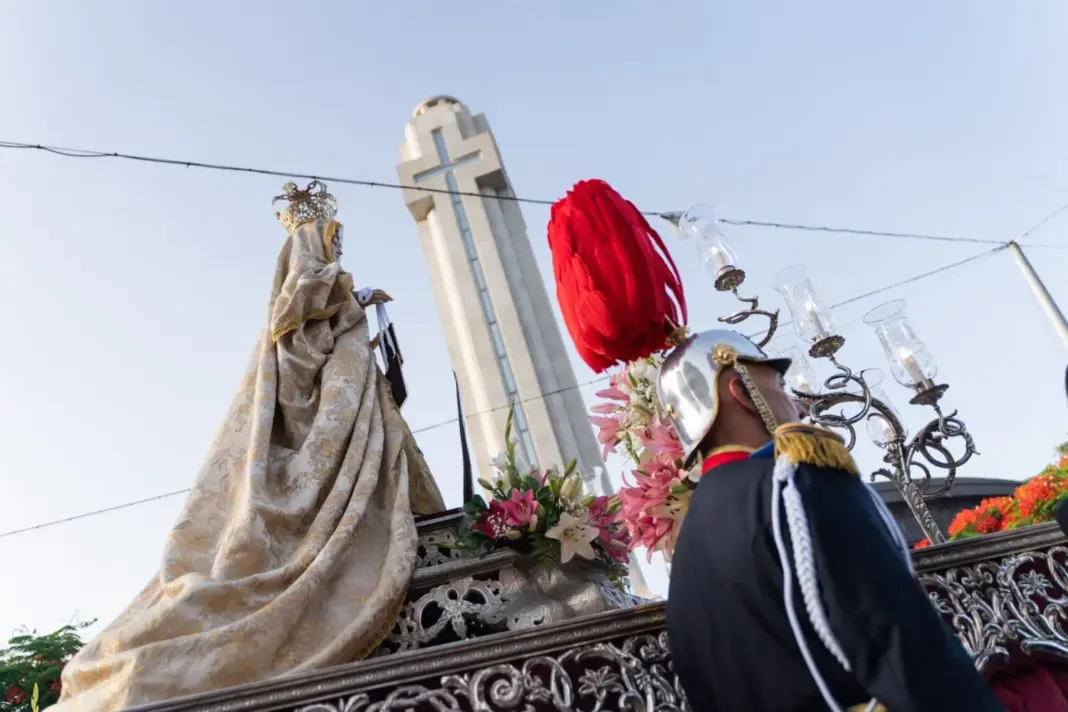 Santa Cruz celebra a la Virgen del Carmen con su tradicional procesión marítima