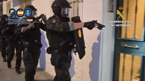 Un asalto a una joyería en León termina con cinco personas detenidas, una de ellas en Tenerife