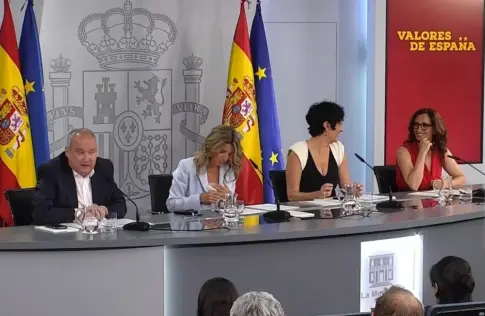 El Consejo de Ministros propone 150 millones de euros para contratar profesorado