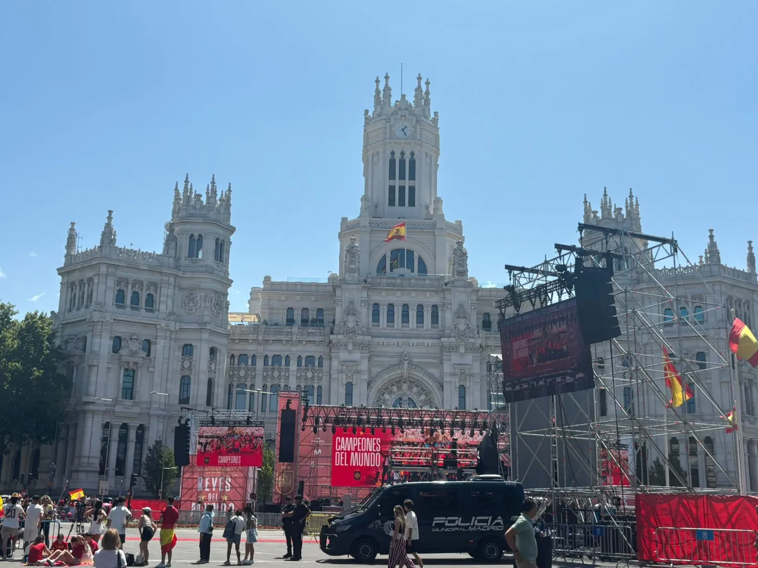 La selección española llega a Madrid tras conquistar el Mundial: recorrido de la celebración con la afición
