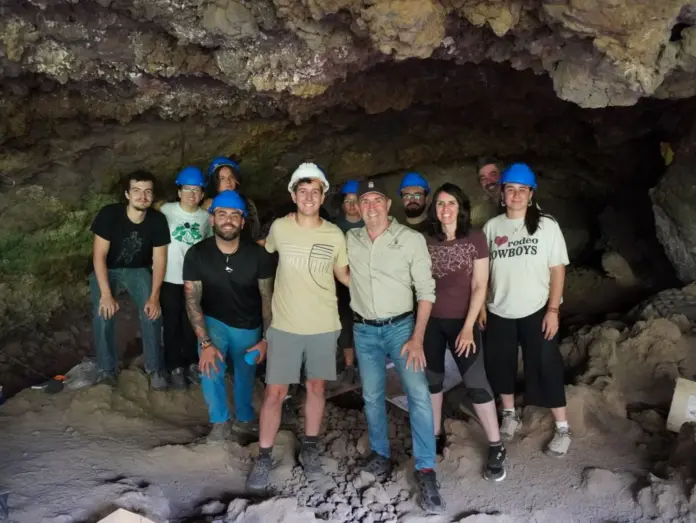La investigación en la Cueva de Los Cabezazos se amplía a otras cavidades del Barranco de Agua de Dios