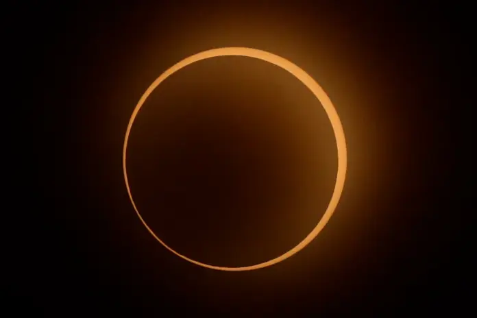 El Museo de la Ciencia y el Cosmos repartirá gafas homologadas para observar el eclipse solar del 12 de agosto
