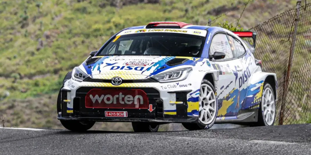 Enrique-Cruz-y-Yeray-Mujica-Toyota-GR-Yaris-Rally