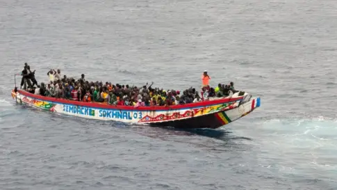 Rescatadas 135 personas a bordo de un cayuco al sur de Gran Canaria