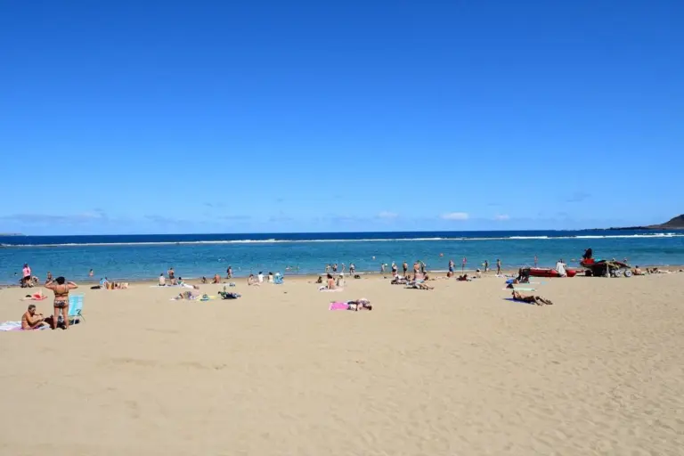 La AEMET activa el aviso amarillo en Gran Canaria y Fuerteventura por temperaturas de hasta 35 grados
