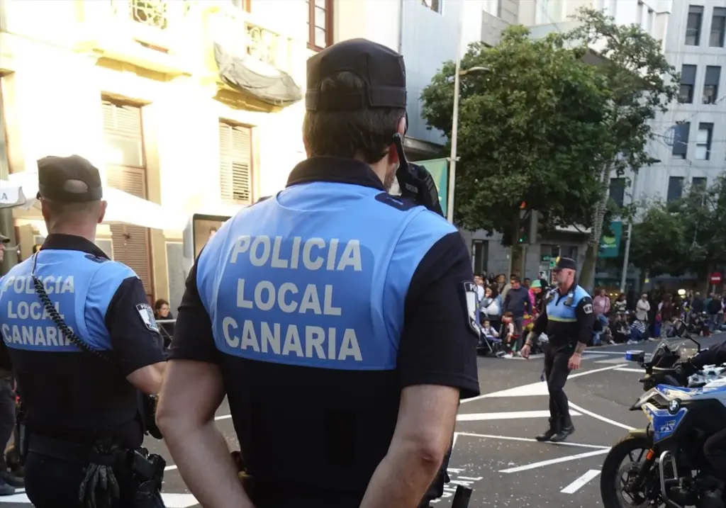 Un policía fuera de servicio detiene a un hombre por agredir a una mujer en Santa Cruz de Tenerife