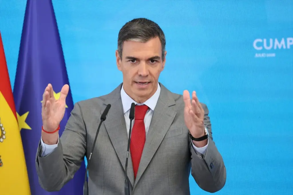 El presidente del Gobierno, Pedro Sánchez, comparece ante los medios en el Complejo de la Moncloa, a 28 de julio de 2026, en Madrid (España). Sánchez ha hecho balance del curso político antes del parón estival . Foto: Alejandro Martínez Vélez / Europa Press