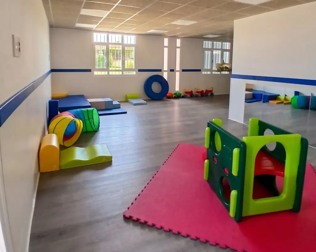 Educación retirará las pantallas digitales de las aulas de 0 a 3 años en Canarias