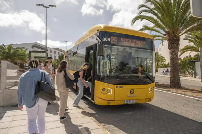 Guaguas Municipales pone en marcha la línea 27 para conectar Siete Palmas y el Campus Universitario de Tafira durante las obras del viaducto del Guiniguada