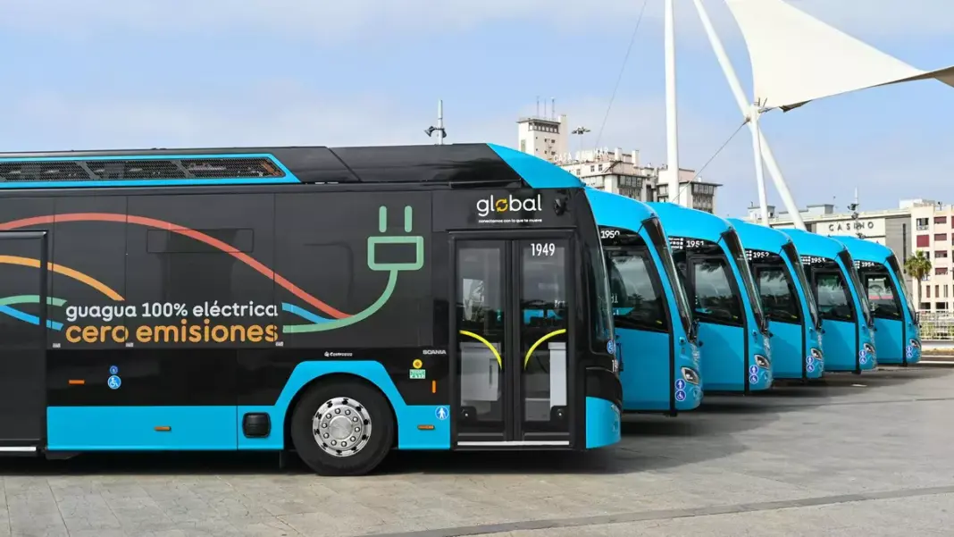 Global incorpora 6 nuevas guaguas interurbanas y su primera eléctrica