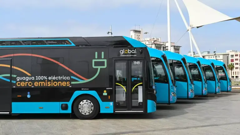Global incorpora 6 nuevas guaguas interurbanas y su primera eléctrica