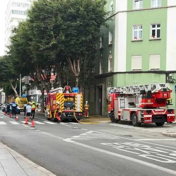 Un hombre sufre quemaduras graves en un incendio en una vivienda en Gran Canaria