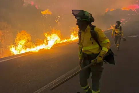 Mueren 11 personas en un incendio forestal en Almería