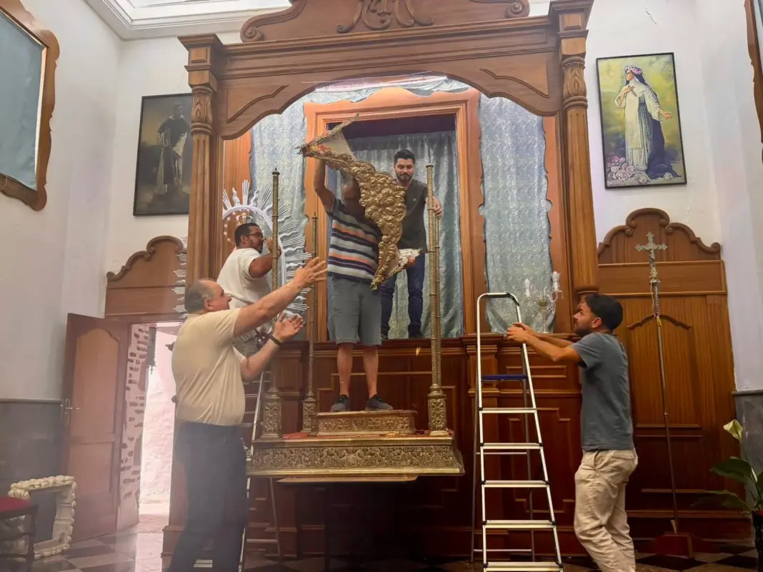 El histórico trono de Nuestra Señora de las Nieves vuelve a brillar como un regalo a Telde en su 675 aniversario