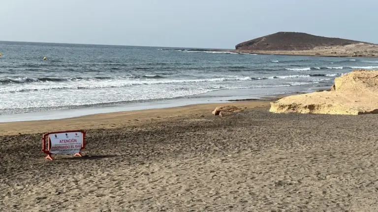 Cerrada al baño una playa de El Médano por presencia de E.coli
