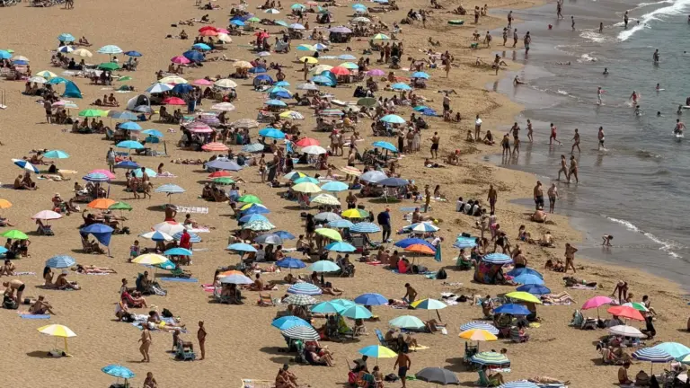 Toda Canarias en alerta por temperaturas máximas