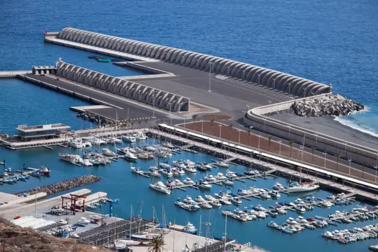 Comienzan las obras del Puerto de Tazacorte para reforzar la protección y operatividad