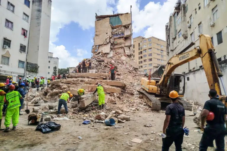 La comunidad canaria en Venezuela: «Vienen días fuertes, días duros»