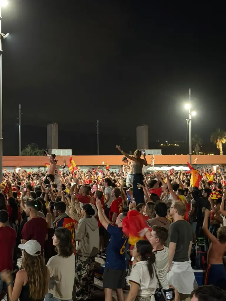 Celebración del mundial en la Plaza de la Música