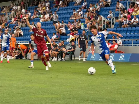 1-2 | El Getafe remonta al Tenerife en el último minuto tras un gol de Zaid Romero