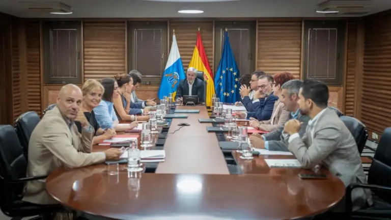 Canarias, «optimista» pero no muy «confiada» con la propuesta de financiación autonómica