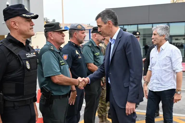 Sánchez se abre a reformar la ley de extranjería para facilitar repatriaciones en frontera
