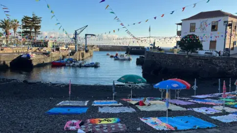 El Puerto de la Cruz vive uno de sus días grandes con la embarcación de la Virgen del Carmen y San Telmo