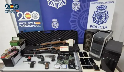 Detenidas seis personas en Santa Cruz de Tenerife por corrupción de menores y tenencia ilícita de armas