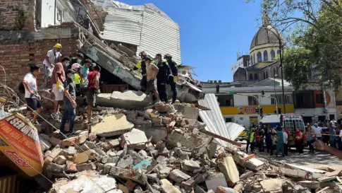 Al menos 71 muertos por un terremoto de magnitud 7,4 en Colombia