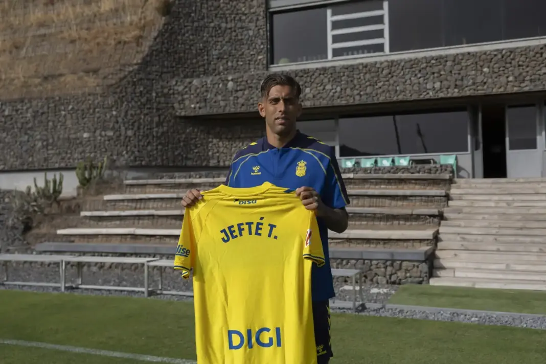Jefté asegura que llega en el mejor momento de su carrera para aportar «trabajo y goles»