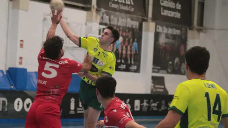 El Balonmano Ingenio doblega al Gáldar Gran Canaria en el Torneo San Ginés