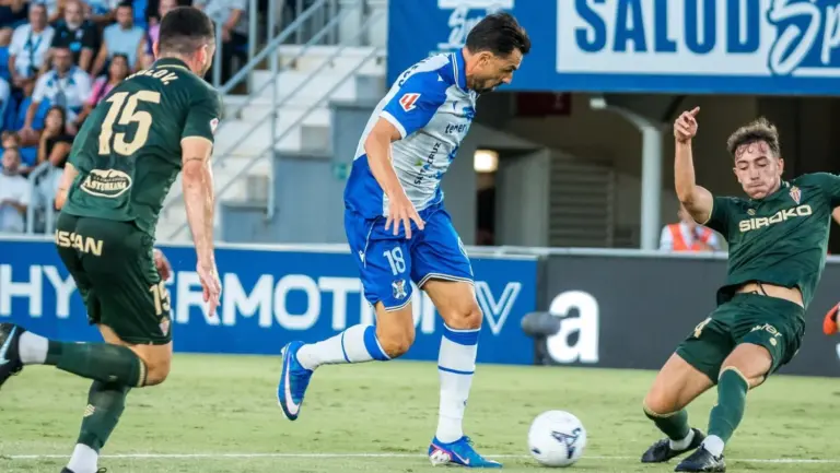 0-1 | El CD Tenerife pierde en casa ante el Real Sporting