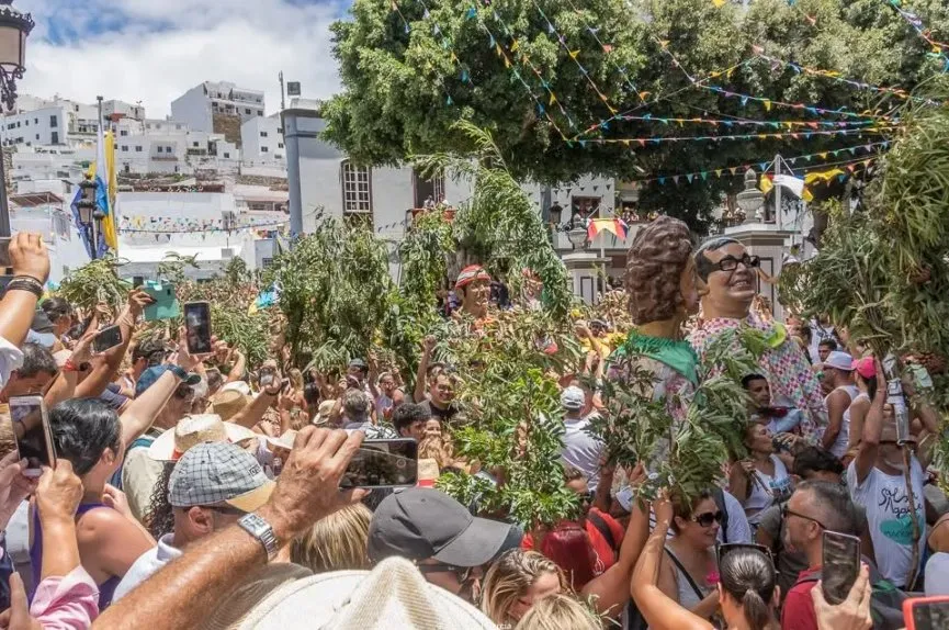 Agaete se prepara para su popular fiesta de la Bajada de la Rama
