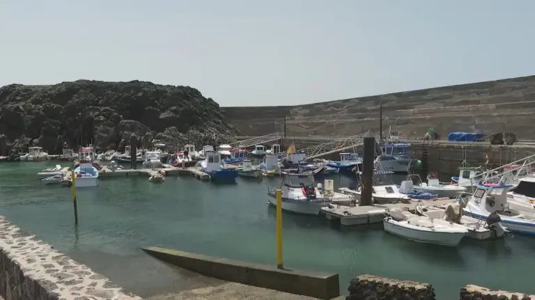 Gobierno de Canarias y Gestur firman el replanteo de las obras del muelle pesquero de El Cotillo