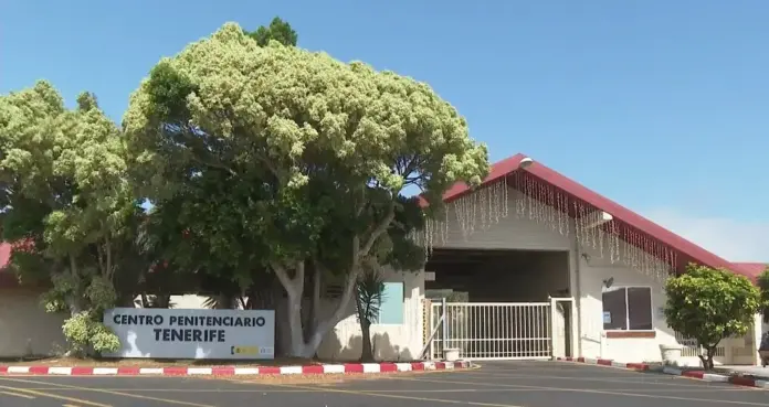 Denuncian falta de médicos en Tenerife II