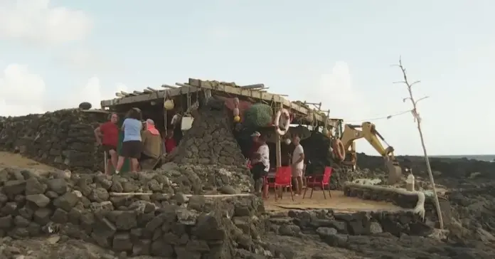 Costas paraliza el derribo de dos chozas tradicionales pesqueras en Haría