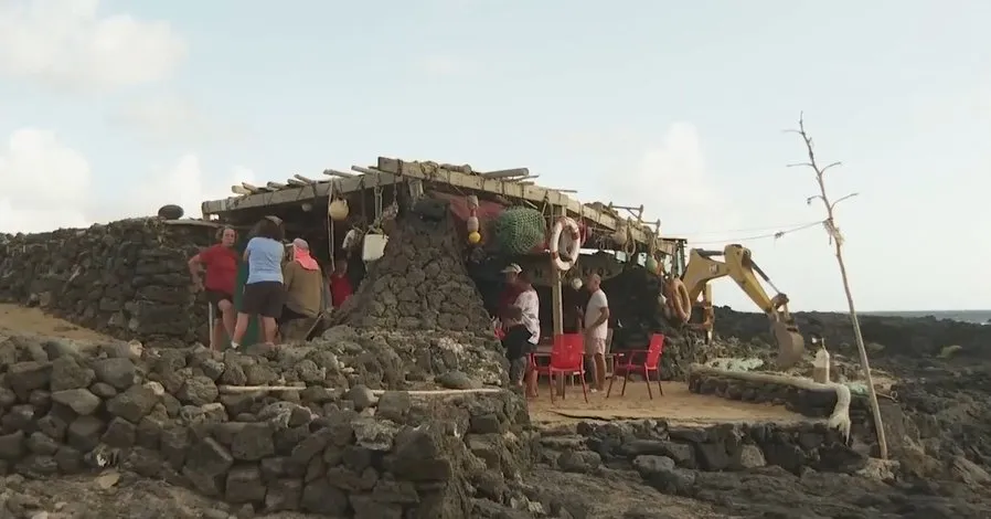 Costas paraliza el derribo de dos chozas tradicionales pesqueras en Haría