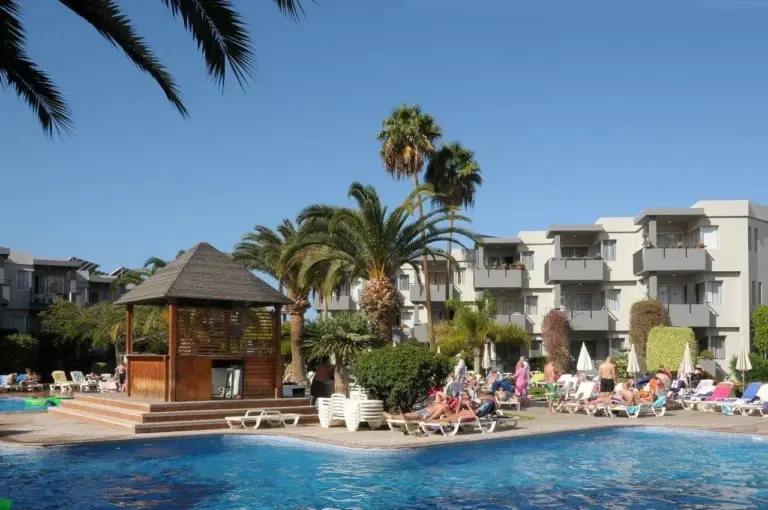 Canarias lidera las pernoctaciones en apartamentos en julio, aunque con un descenso de 4,4%