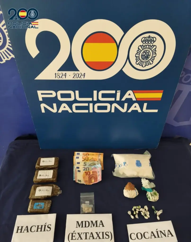 Desmantelado un punto activo de venta de drogas en Costa del Silencio, en Arona