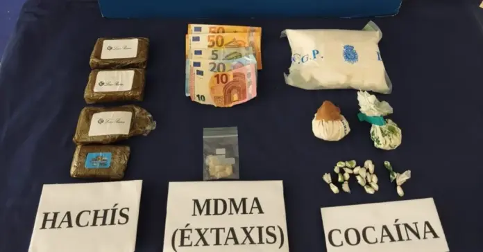 Desmantelado un punto activo de venta de drogas en Costa del Silencio, en Arona