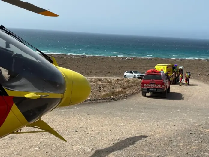 Sucesos.- Un menor de 17 años resulta herido grave tras sufrir un accidente deportivo de kitesurf en Teguise (Lanzarote)