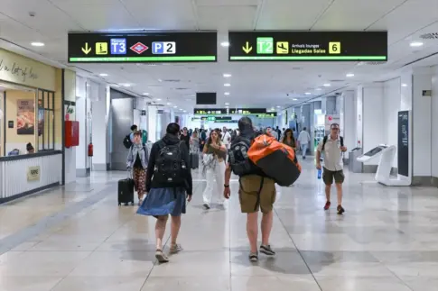 Los controles fronterizos procedentes de Italia afectan a más de 3.000 personas, 26 de ellas en Canarias