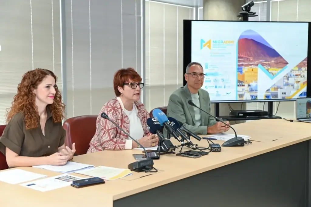 Canarias rechaza participar en el triaje de menores migrantes y reclama al Estado que asuma sus competencias