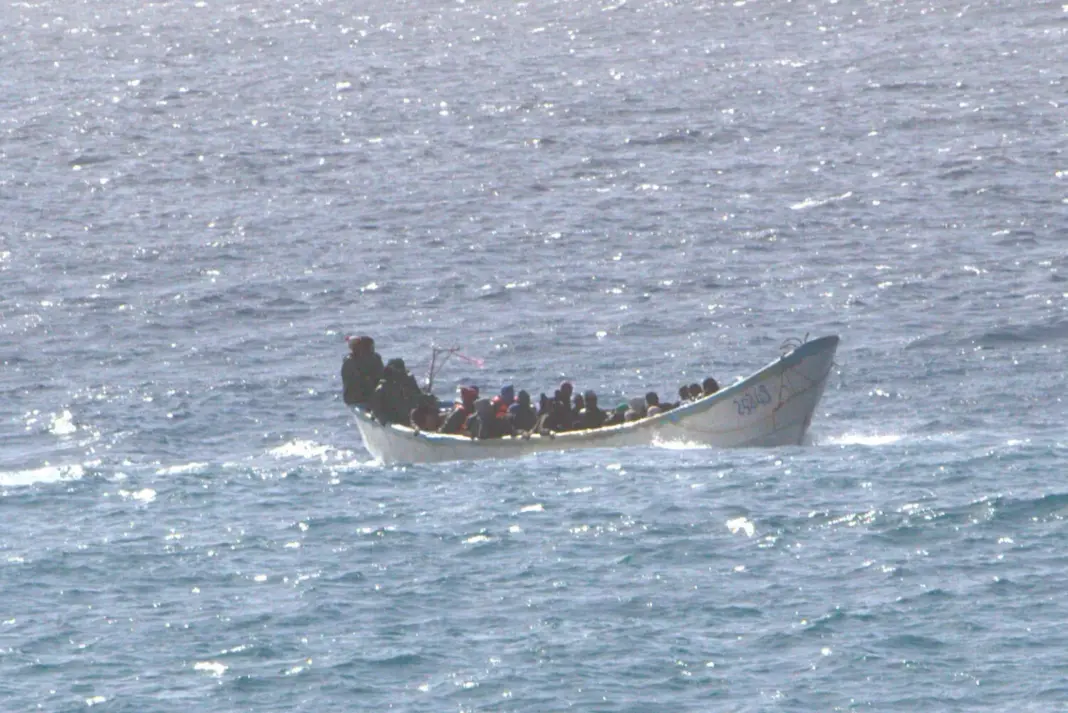 Una embarcación con migrantes en la denominada Ruta Canaria o Ruta del Atlántico. Imagen de recurso Europa Press