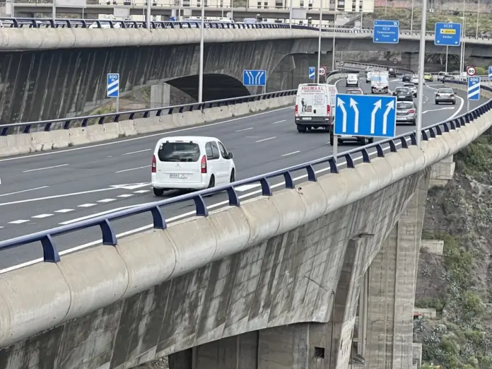 La reapertura del viaducto se ha producido tras culminar antes de lo previsto las obras de impermeabilización